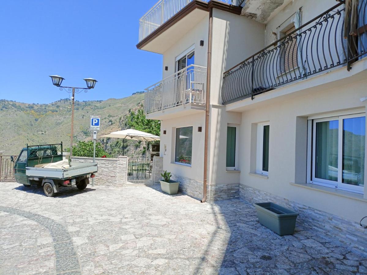 Casa Mylai Villa คาสเตลโมลา ภายนอก รูปภาพ