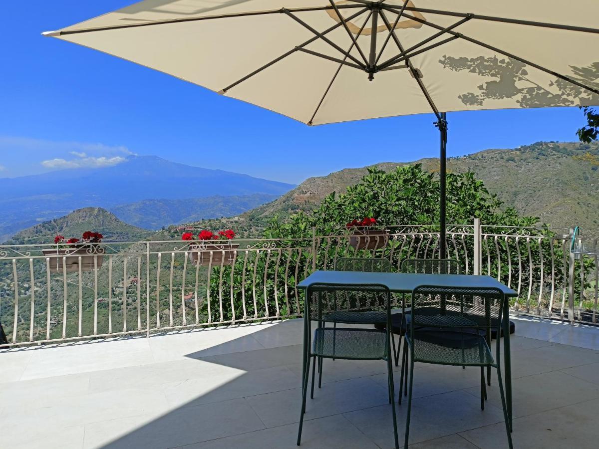 Casa Mylai Villa คาสเตลโมลา ภายนอก รูปภาพ